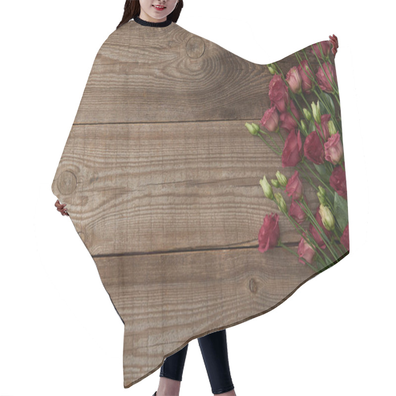 Personality  Top View Of Beautiful Tender Eustoma Flowers And Scissors On Wooden Background Hair Cutting Cape