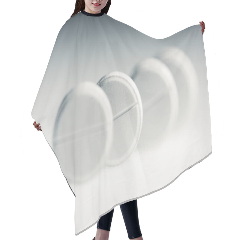 Personality  Round White Tablets   Hair Cutting Cape