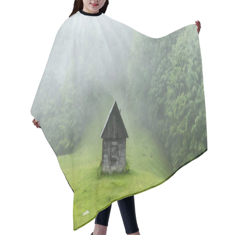 Personality  Alone Cabin In The Woods Hair Cutting Cape