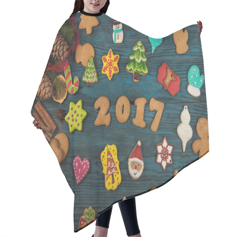 Personality  Gingerbreads For New 2017 Years Hair Cutting Cape