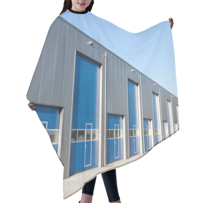 Personality  Shutter Doors Hair Cutting Cape