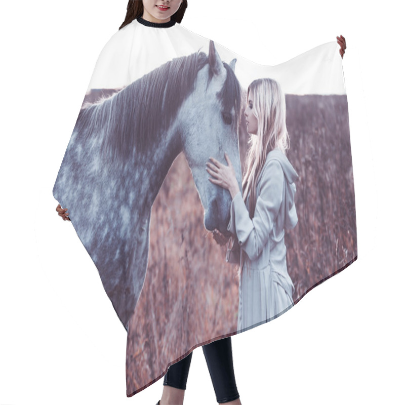 Personality  Beauty Blondie With Horse In The Field,  Effect Of Toning Hair Cutting Cape