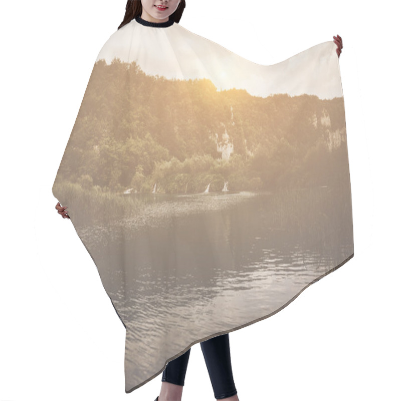 Personality  Retro Waterfall With Sunlight Hair Cutting Cape