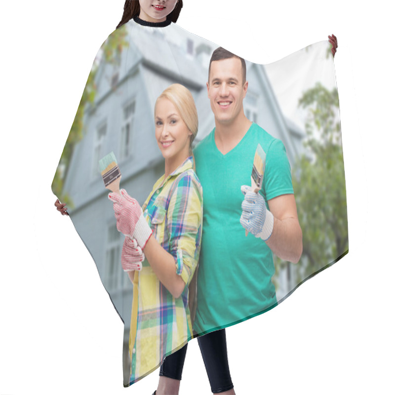 Personality  Smiling Couple With Paint Brushes Over House Hair Cutting Cape