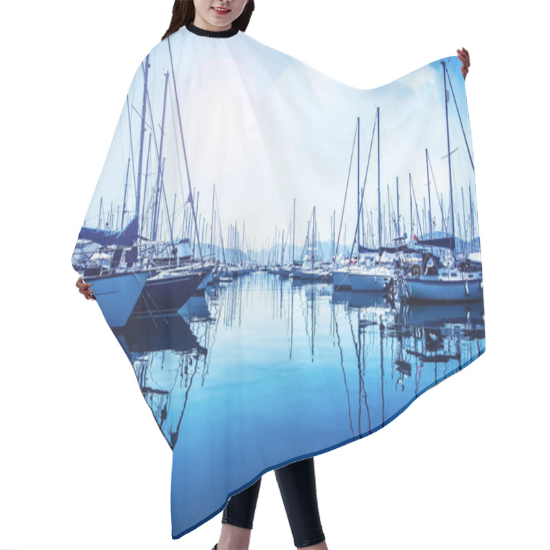 Personality  Sailboat Port Hair Cutting Cape