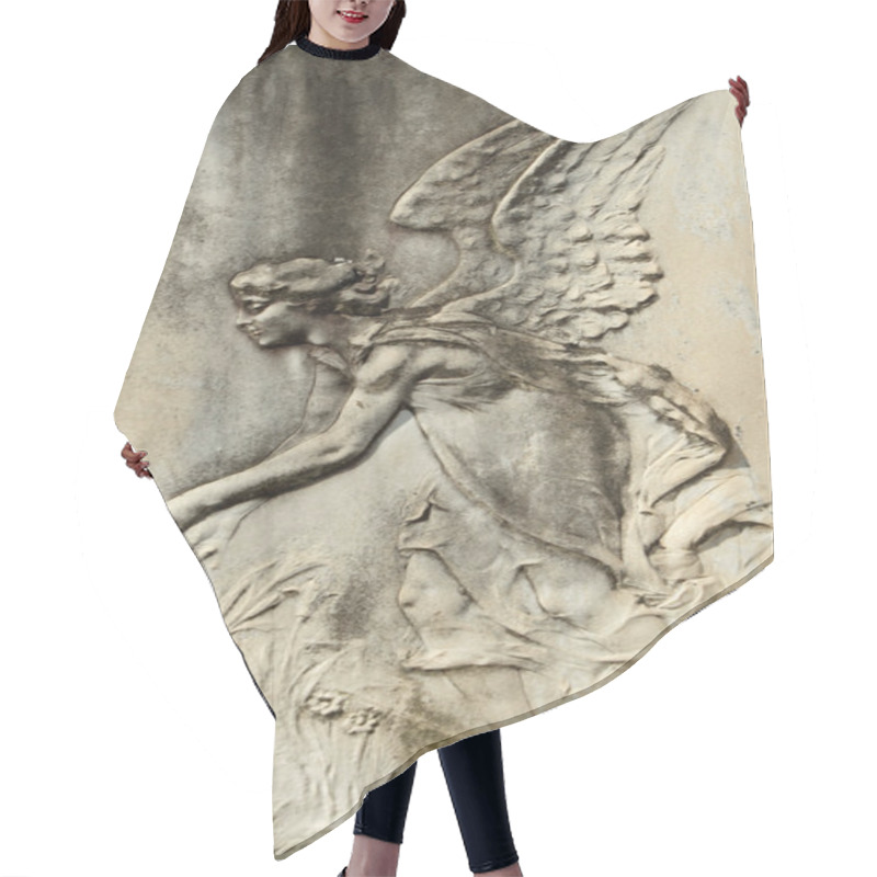 Personality  Angelic Bas-relief Hair Cutting Cape