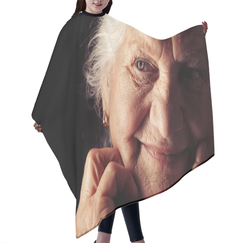 Personality  Senior Portrait Hair Cutting Cape