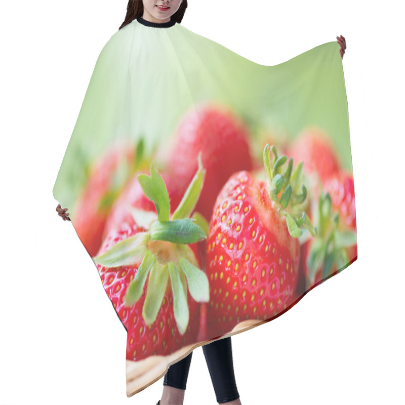 Personality  Juicy Ripe Strawberries In Basket Hair Cutting Cape