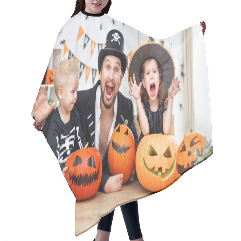 Personality  Family Father And Children In Costumes   To Halloween With Pumpk Hair Cutting Cape