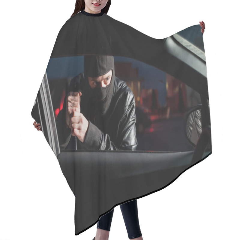 Personality  Carjacker Unlocking Vehicle Hair Cutting Cape