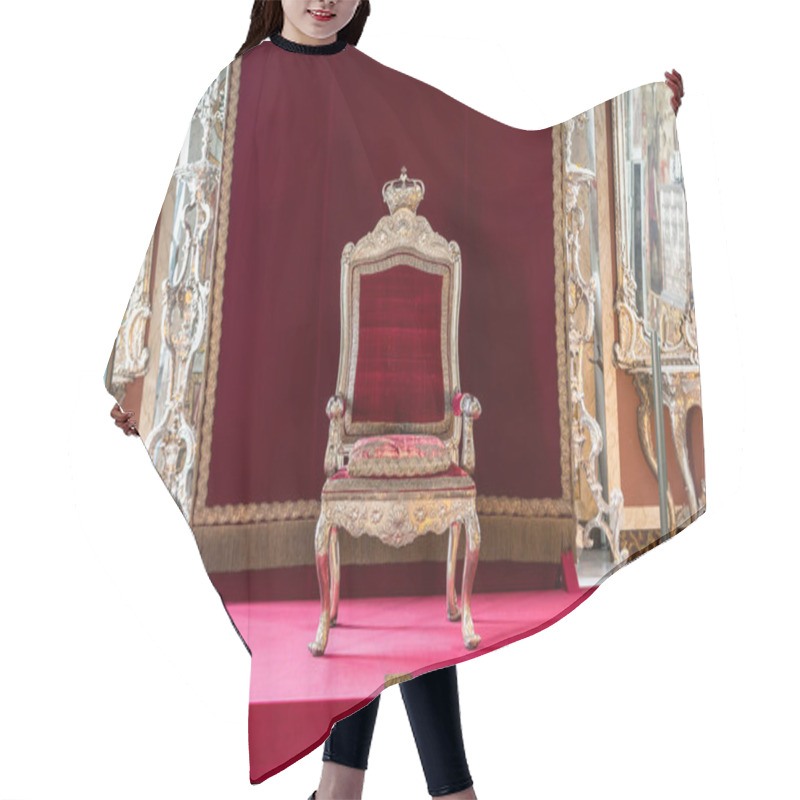 Personality  Rosenborg Castle in Copenhagen hair cutting cape