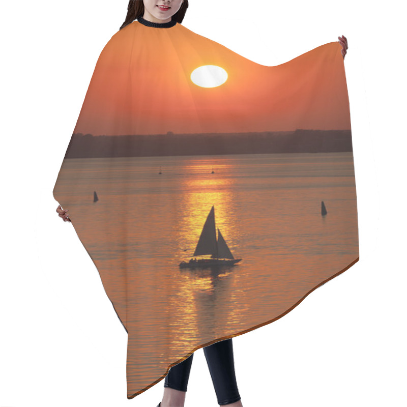 Personality  Sailing Vessel Silhouette Hair Cutting Cape