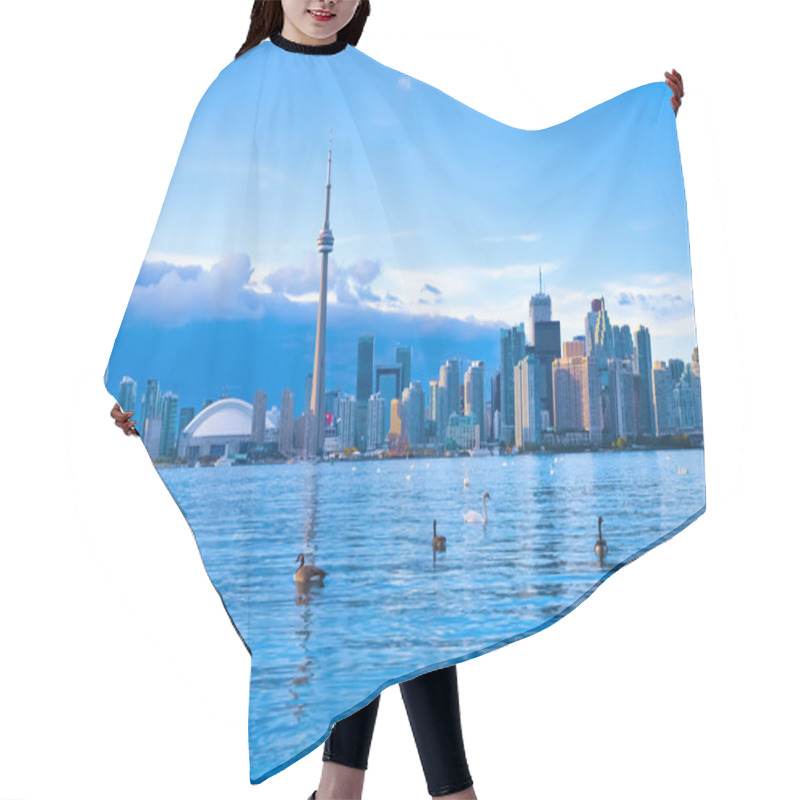 Personality  Toronto Skyline Hair Cutting Cape