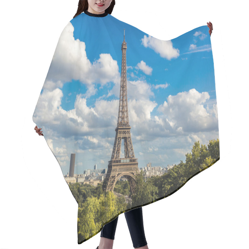 Personality  Eiffel Tower In Paris, France Hair Cutting Cape