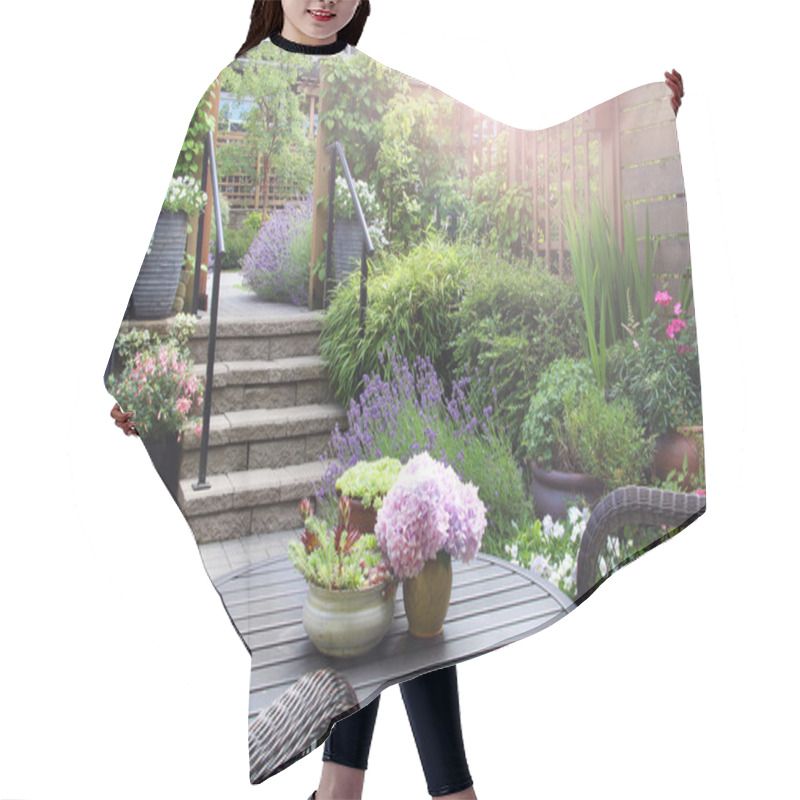 Personality  Small Perennial Garden Hair Cutting Cape