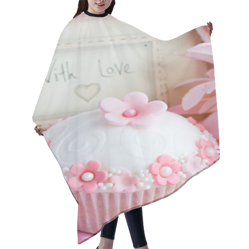 Personality  Cupcake Gift Hair Cutting Cape