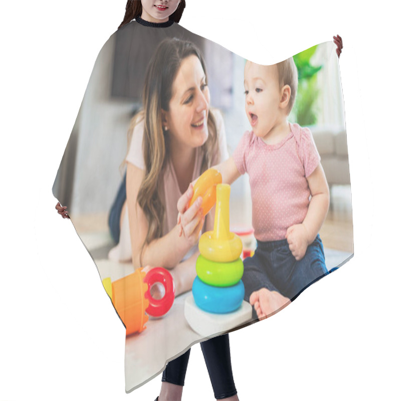 Personality  Woman Playing With Her Baby In The Living Room Hair Cutting Cape