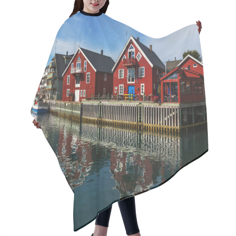 Personality  Huts In Norway Hair Cutting Cape