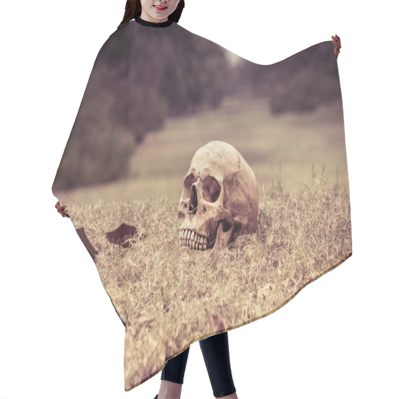 Personality  Still Life Skull Hair Cutting Cape