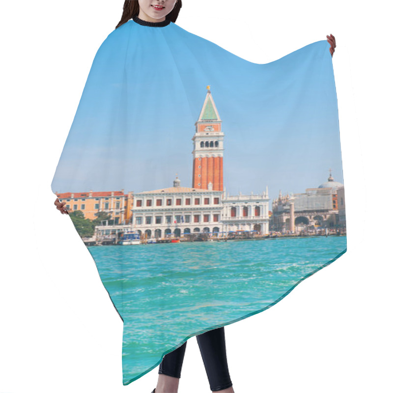 Personality  Doge's Palace And Piazza Di San Marco, Venice, Italy Hair Cutting Cape