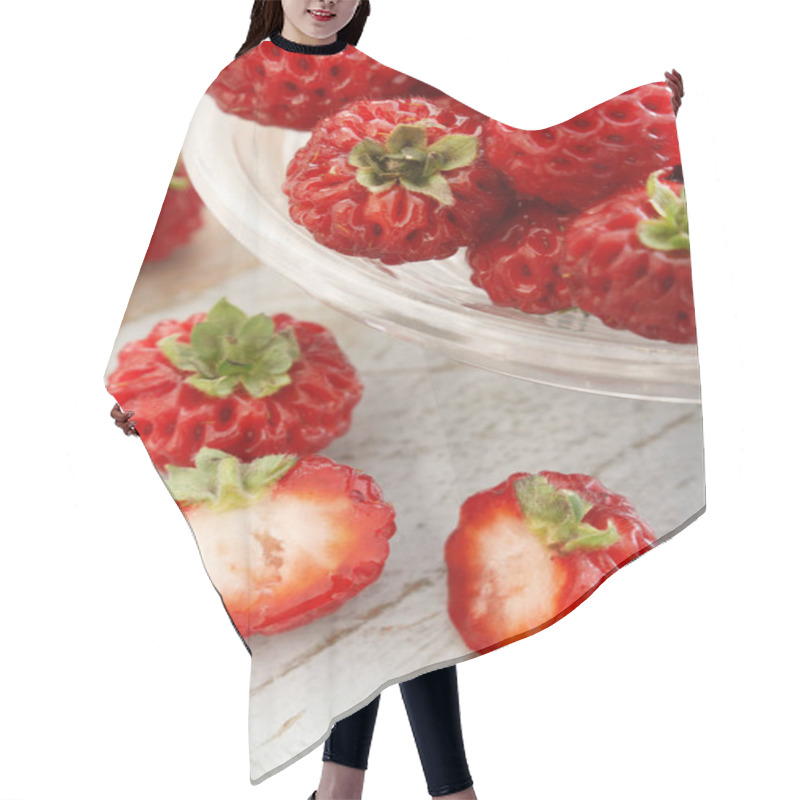 Personality  Hybrid Strasberry Fruit In Dish Hair Cutting Cape