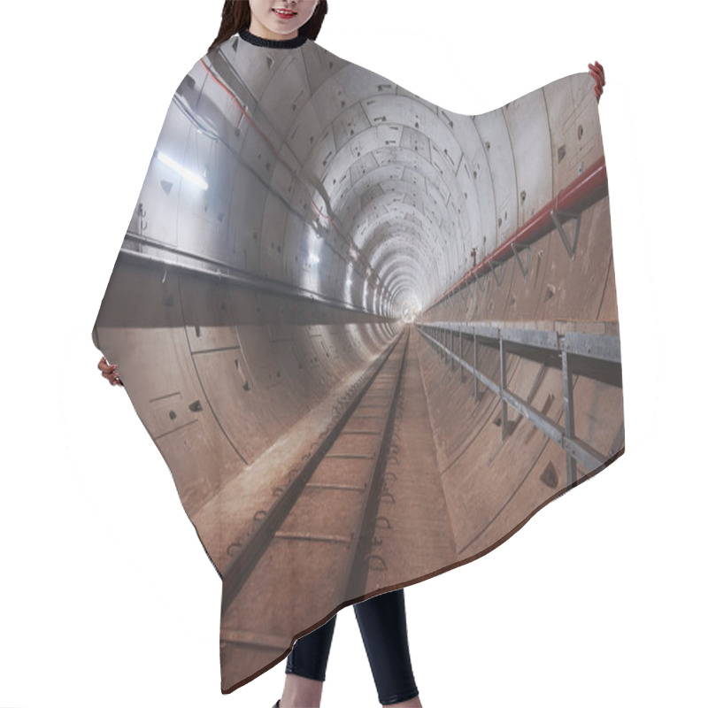 Personality  Construction Of Subway Tunnel Hair Cutting Cape