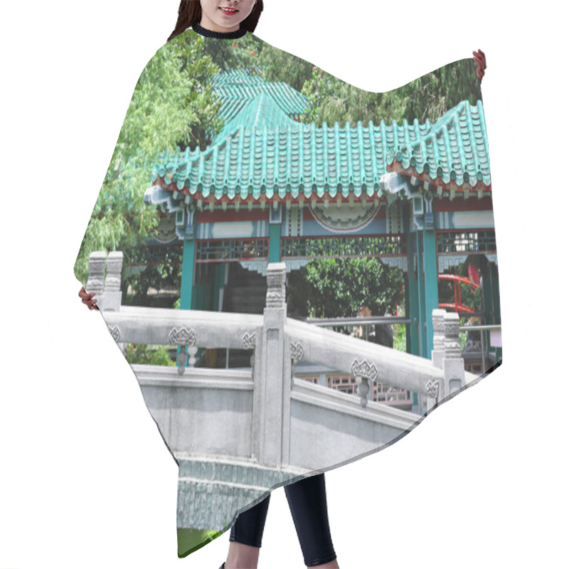 Personality  Chinese Traditional Garden With Bridge Hair Cutting Cape