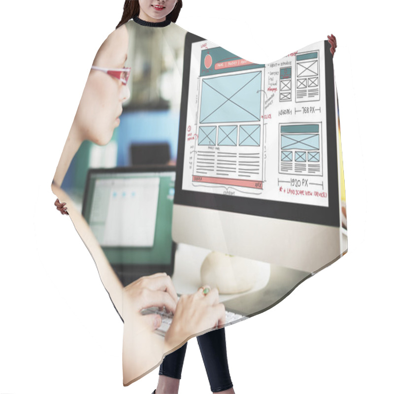 Personality  Businesswoman Working On Computer With Web Page Hair Cutting Cape