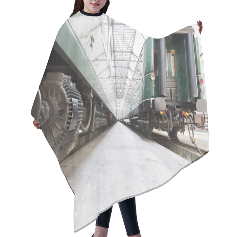 Personality  Passenger Trains Transmission Detail Hair Cutting Cape