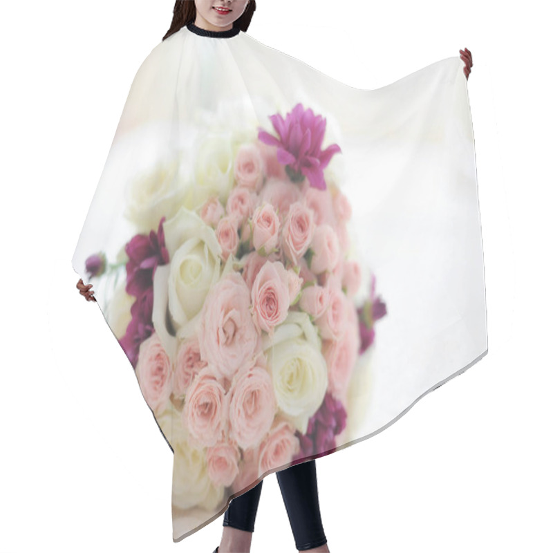 Personality  Elegant Bridal Roses Bouquet Against A White Blurred Background Hair Cutting Cape