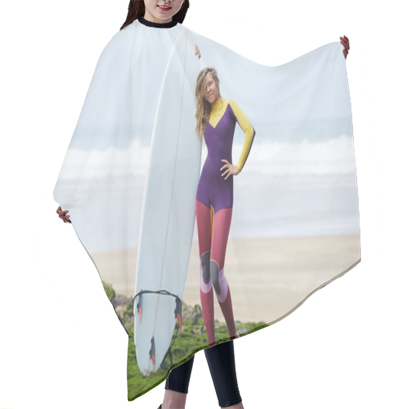 Personality  Surfer Girl Bright Costume Resting After Skiing On The Board Hair Cutting Cape