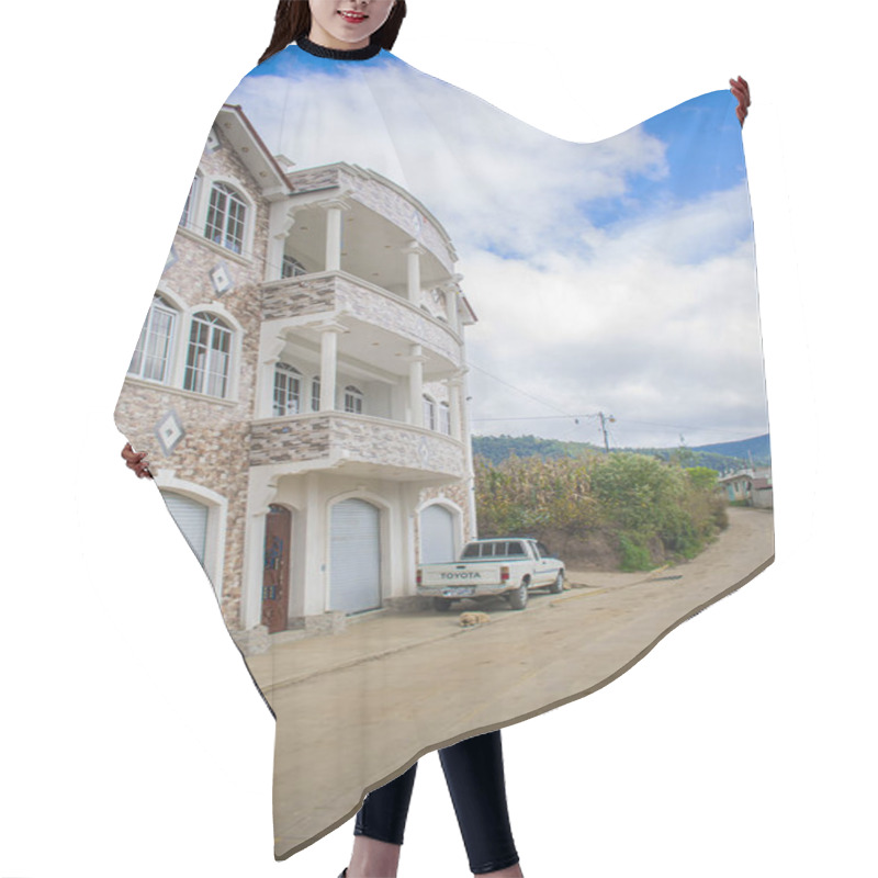 Personality  Big House With Black Door With Parked Car Hair Cutting Cape