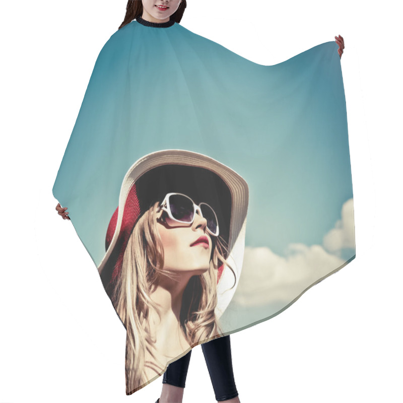 Personality  Portrait Of A Beautiful Girl In The Sky Hair Cutting Cape