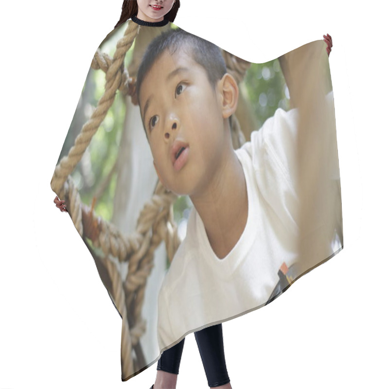 Personality  Japanese Boy Playing With Ropewalking (second Grade At Elementary School) Hair Cutting Cape