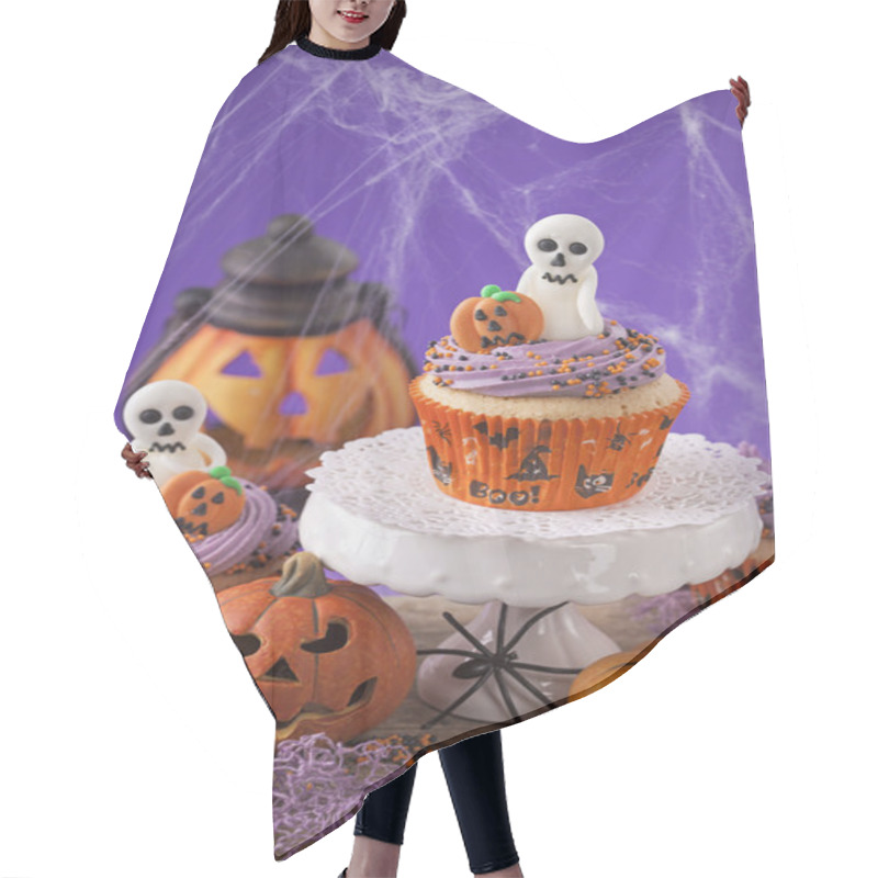 Personality  Halloween Cupcakes Hair Cutting Cape