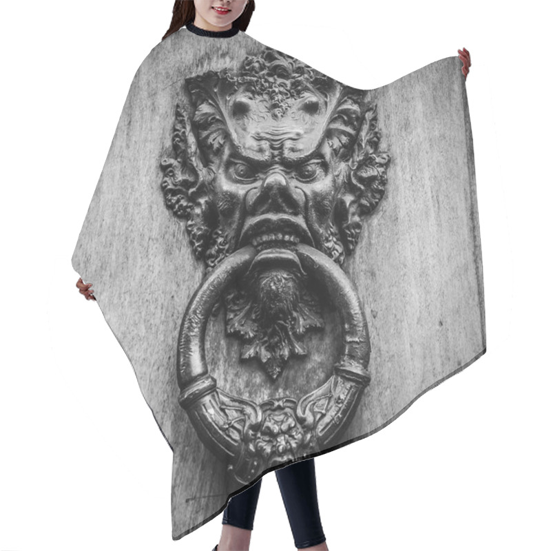 Personality  Devil Head Door Knocker Hair Cutting Cape