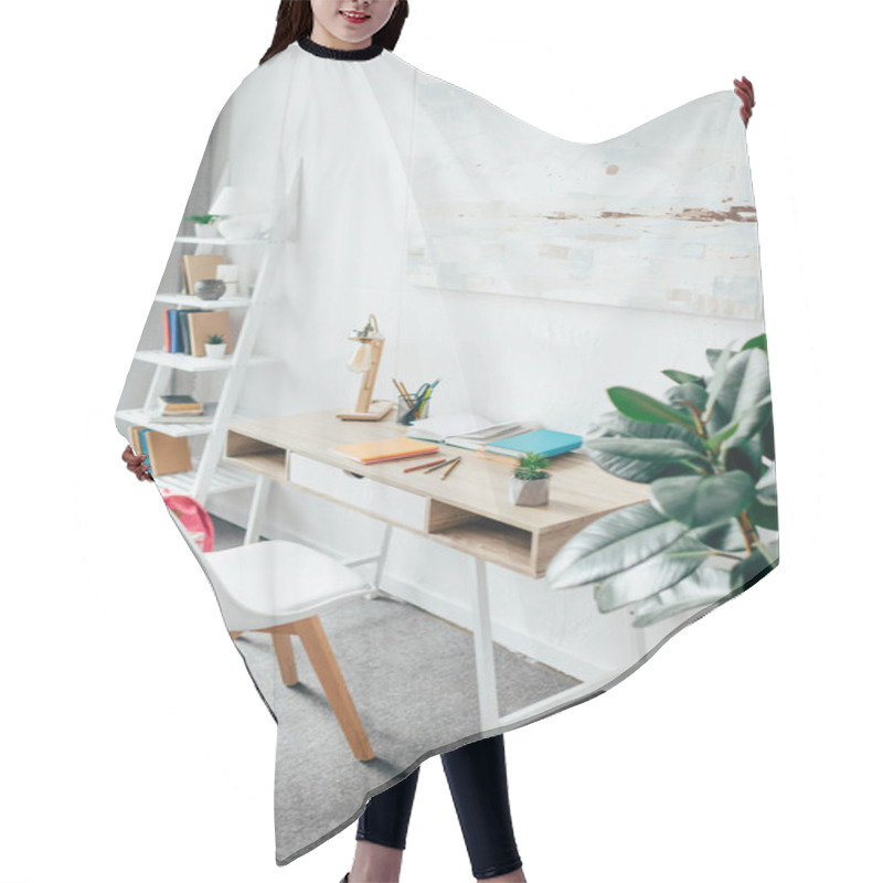 Personality  Minimalistic Room Interior Hair Cutting Cape