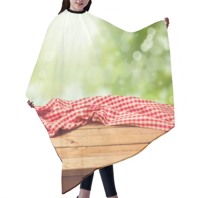 Personality  Empty Wooden Deck Table With Tablecloth Hair Cutting Cape