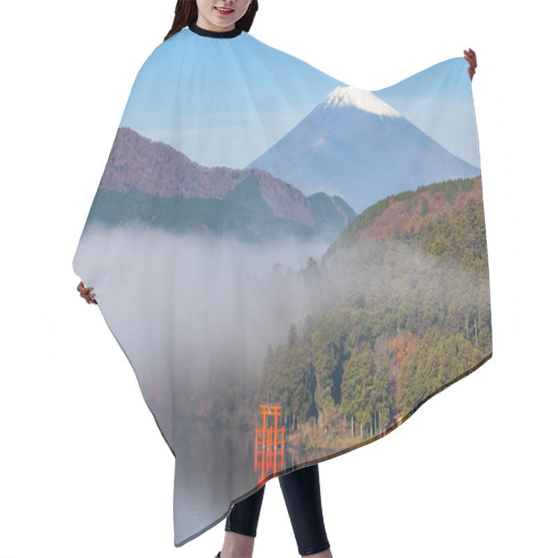 Personality  Mountain Fuji And Ashi Lake Hair Cutting Cape