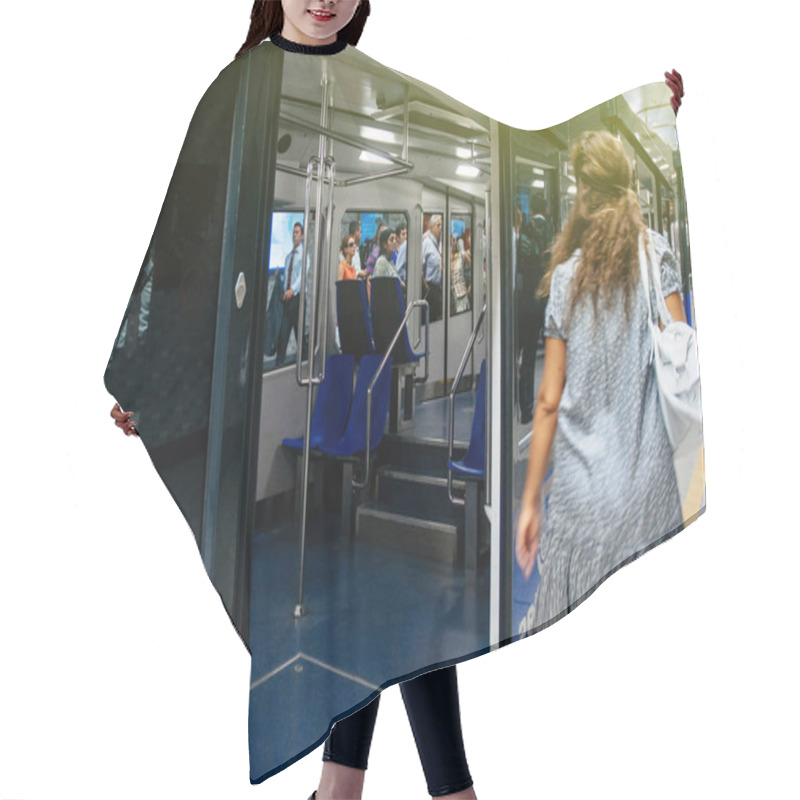 Personality  Istanbul Metro Scene With Woman Catching Train Hair Cutting Cape