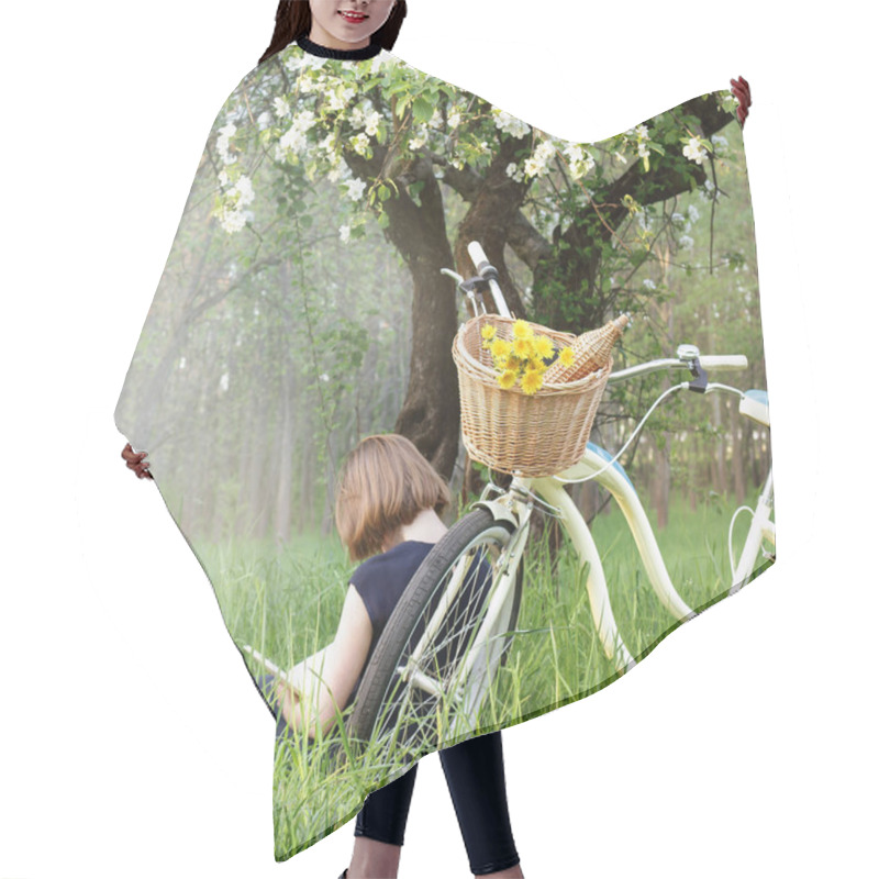 Personality  Useful Pastime On A Picnic In The Park Hair Cutting Cape