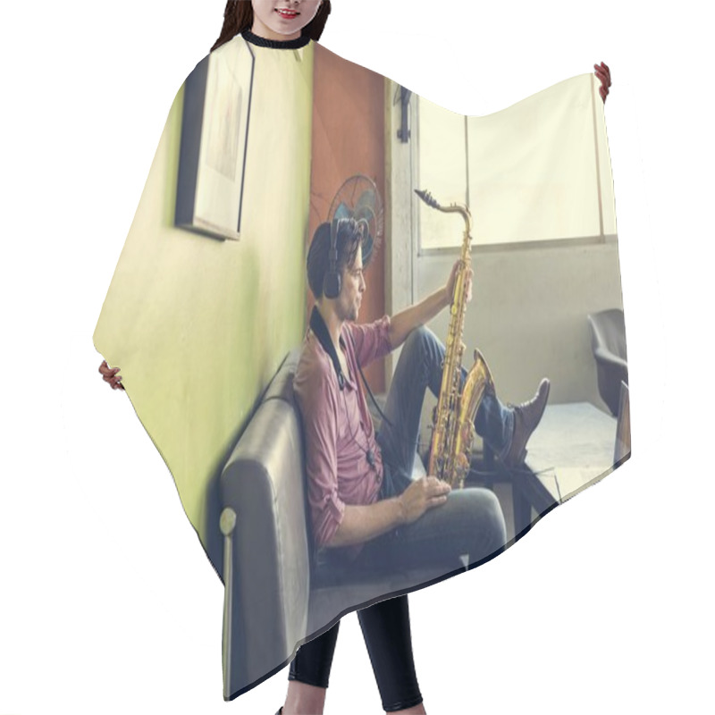 Personality  Handsome Jazzman Holding Saxophone Hair Cutting Cape