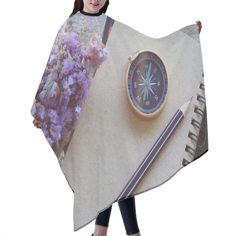 Personality  Compass With Dried Flower Hair Cutting Cape