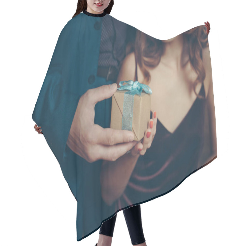 Personality  Man Presenting Gift To Girlfriend Hair Cutting Cape