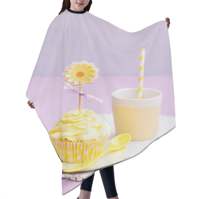 Personality  Yellow Cupcakes Hair Cutting Cape