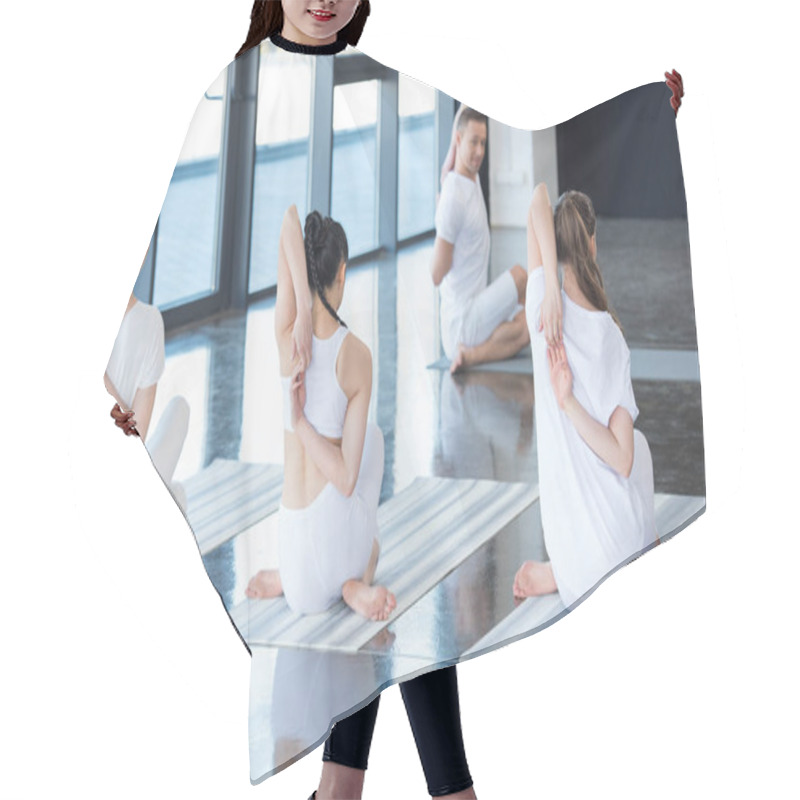 Personality  Women Practicing Yoga With Trainer Hair Cutting Cape