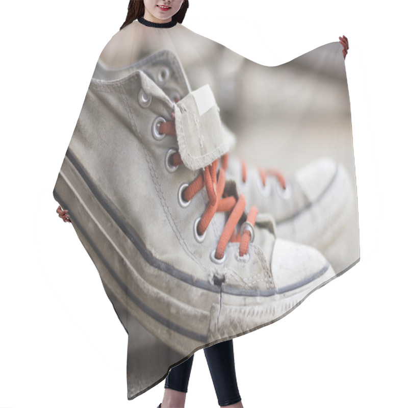 Personality  Old Worn Sneakers Hair Cutting Cape