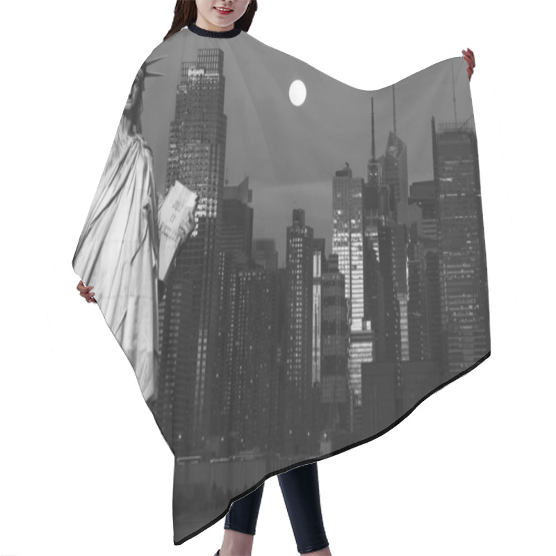 Personality  New York City Black And White Hi Contrast Hair Cutting Cape