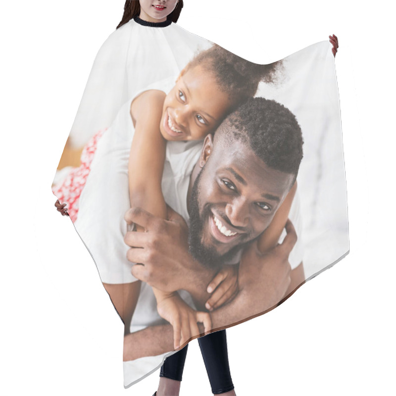 Personality  Adorable Little African Girl Hugging Her Daddy Hair Cutting Cape