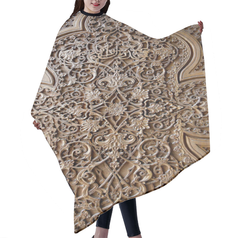 Personality  Photo Beautiful Natural Wooden Oriental Ornaments On The Walls Hair Cutting Cape